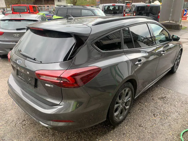 Ford Focus Station Wagon 1.0i EcoB Hybrid 155 ST-Line X