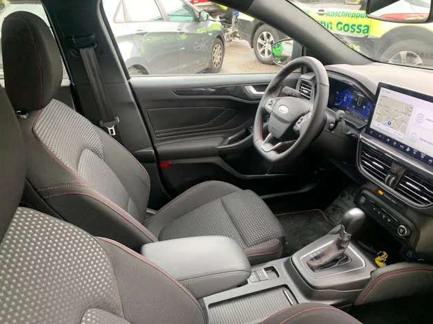 Ford Focus Station Wagon 1.0i EcoB Hybrid 155 ST-Line X