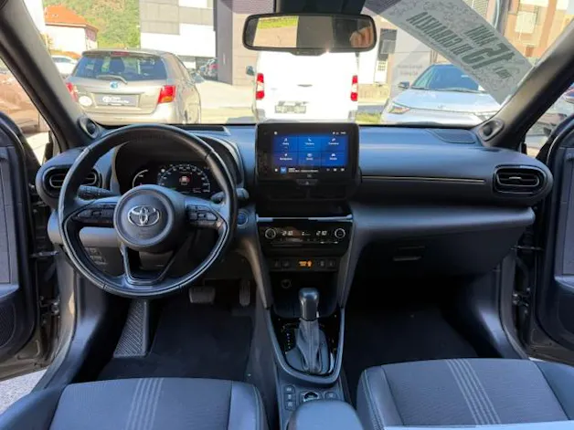Toyota Yaris Cross 1.5 VVT-i HSD Adventure AWD-i