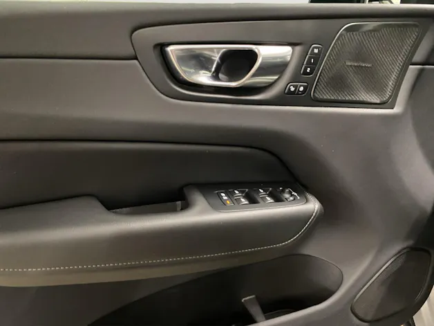 Volvo XC60 2.0 T6 TE R-Design eAWD