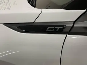 Peugeot 2008 1.2 Hybrid 145 GT