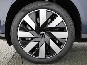 Volvo EX90 Twin Plus AWD / 800V