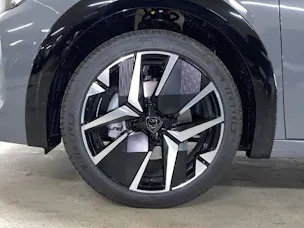 Peugeot 208 1.2 Hybrid 145 GT