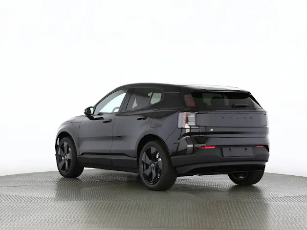 Volvo EX30 P5 Plus Swiss Black Edition Extended Range