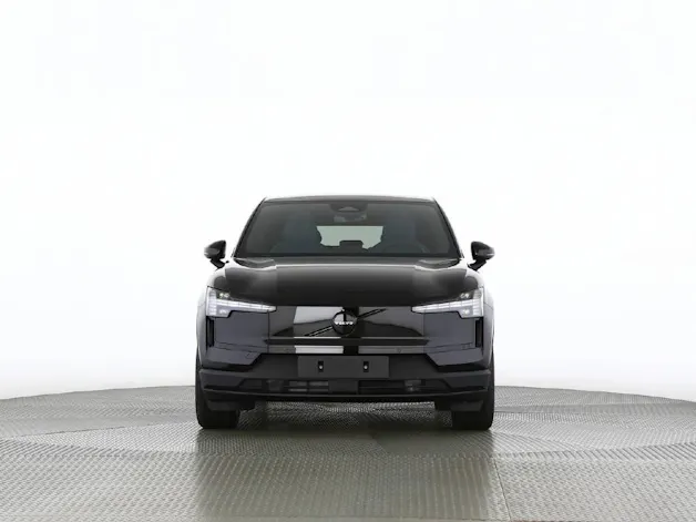 Volvo EX30 P5 Plus Swiss Black Edition Extended Range