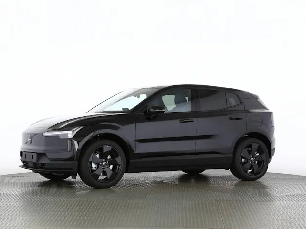 Volvo EX30 P5 Plus Swiss Black Edition Extended Range