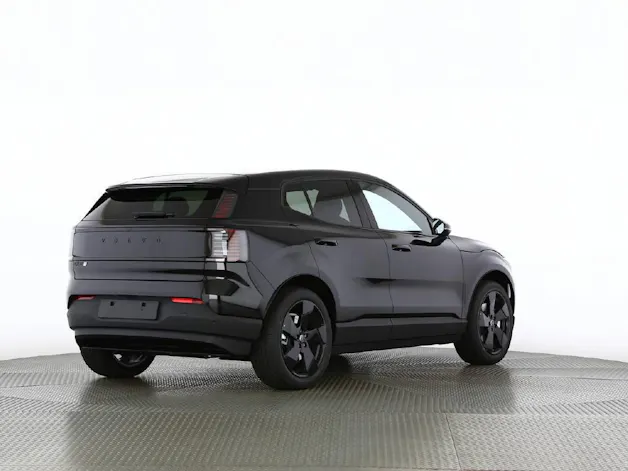 Volvo EX30 P5 Plus Swiss Black Edition Extended Range