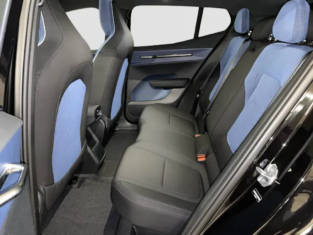 Volvo EX30 P8 Twin Ultra Black Edition AWD