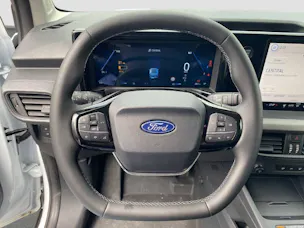 Ford E-Transit Courier Van 136 PS Trend