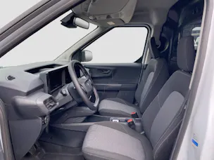 Ford E-Transit Courier Van 136 PS Trend
