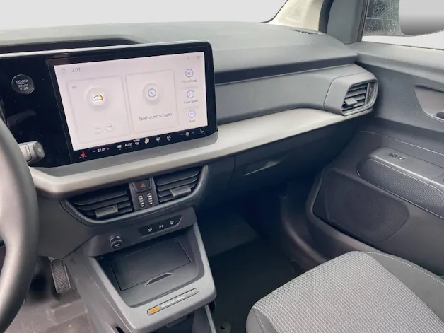 Ford E-Transit Courier Van 136 PS Trend