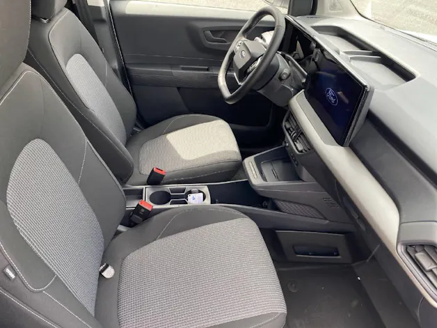 Ford E-Transit Courier Van 136 PS Trend