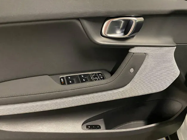 Polestar 2 Launch Edition