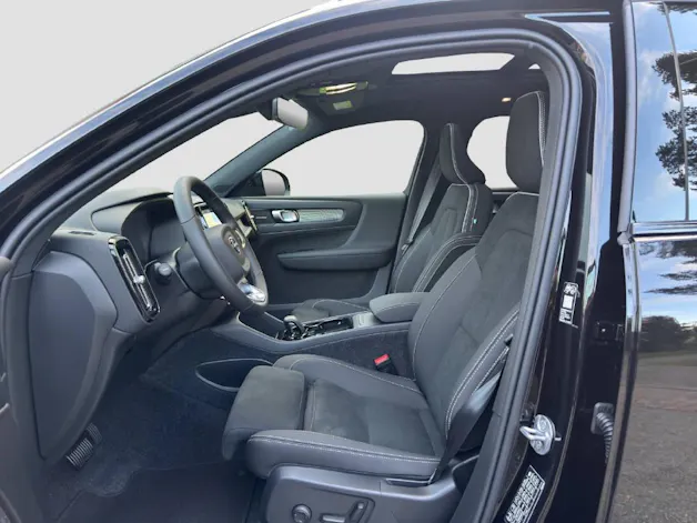 Volvo EX40 Twin Black Edition AWD