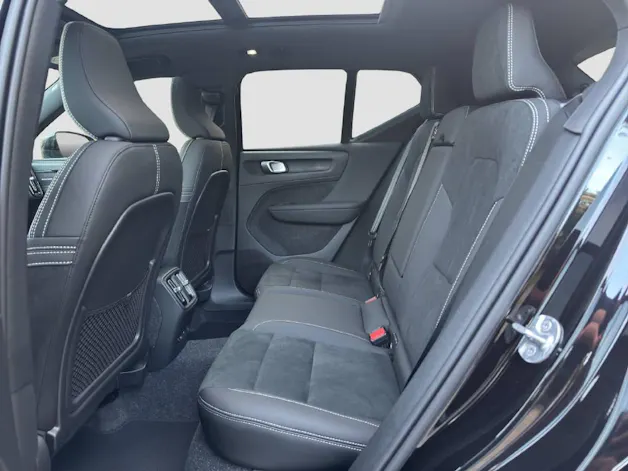 Volvo EX40 Twin Black Edition AWD