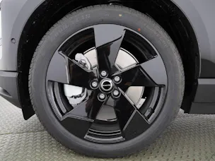 Volvo EX30 P8 Twin Ultra Black Edition AWD