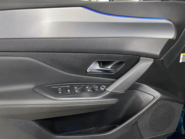 Peugeot 408 1.6 PHEV 225 GT