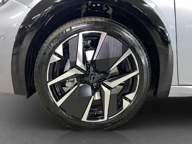 Peugeot 208 1.2 Hybrid 145 GT