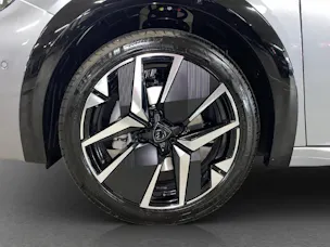 Peugeot 208 1.2 Hybrid 145 GT