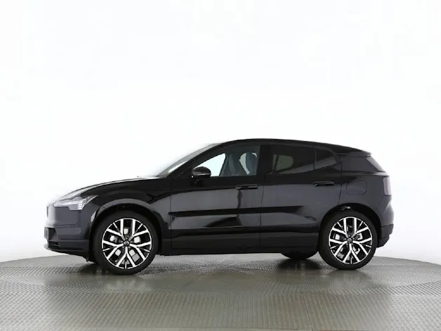 Volvo EX30 P5 Plus Swiss Black Edition Extended Range