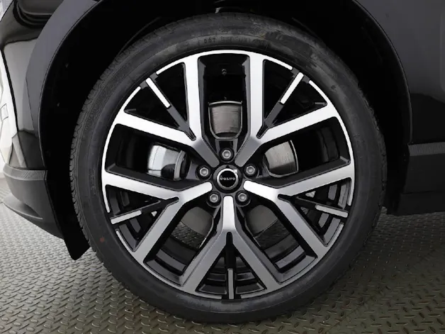 Volvo EX30 P5 Plus Swiss Black Edition Extended Range