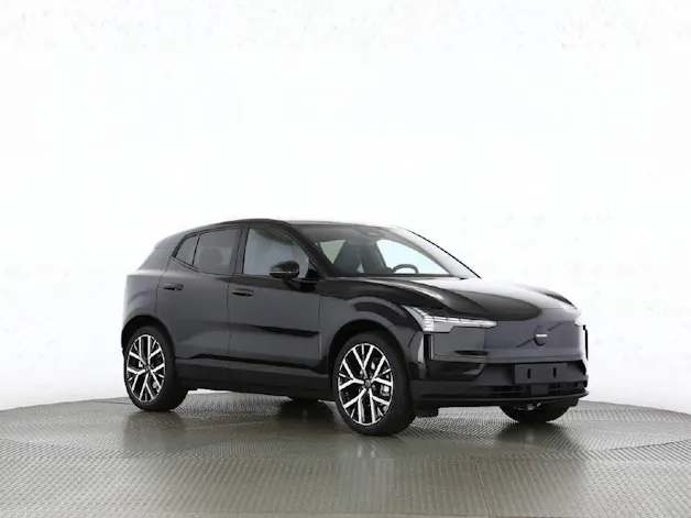 Volvo EX30 P5 Plus Swiss Black Edition Extended Range