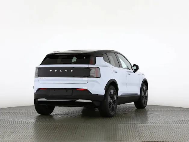Volvo EX30 Cross Country P8 Ultra AWD
