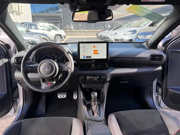 Toyota Yaris 1.5 VVT-i HSD GR Sport