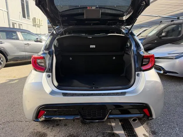 Toyota Yaris 1.5 VVT-i HSD GR Sport