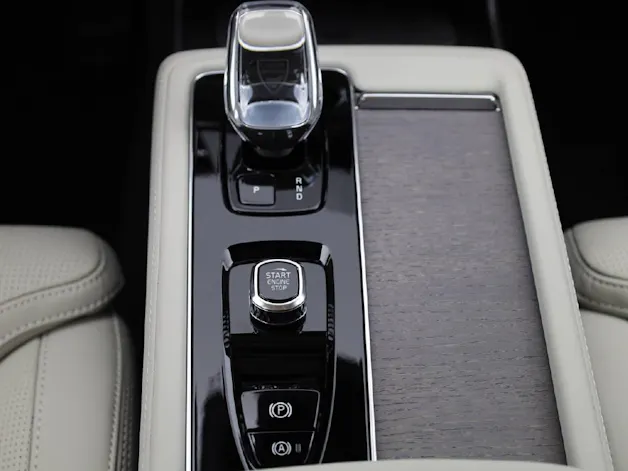 VOLVO XC90 2.0 TE T8 XCLUSIVE Ultra Dark eAWD