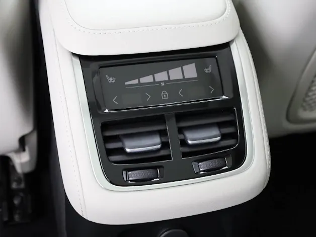 VOLVO XC90 2.0 TE T8 XCLUSIVE Ultra Dark eAWD