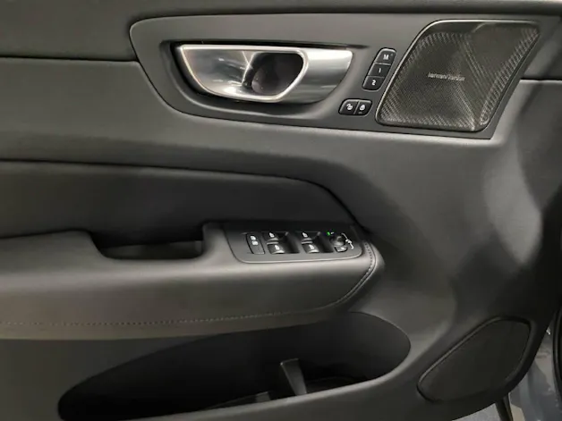 Volvo XC60 2.0 T6 TE Ultimate Dark eAWD