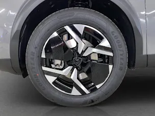 Peugeot 2008 1.2 Hybrid 145 GT