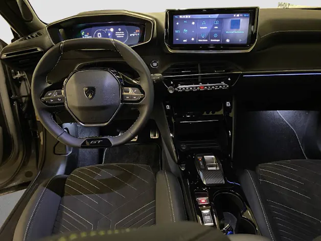 Peugeot 2008 1.2 Hybrid 145 GT