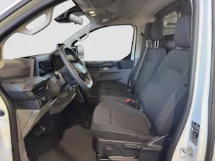 FORD Transit Custom Van 320 L2 2.5 Duratec 233 PS Trend PHEV