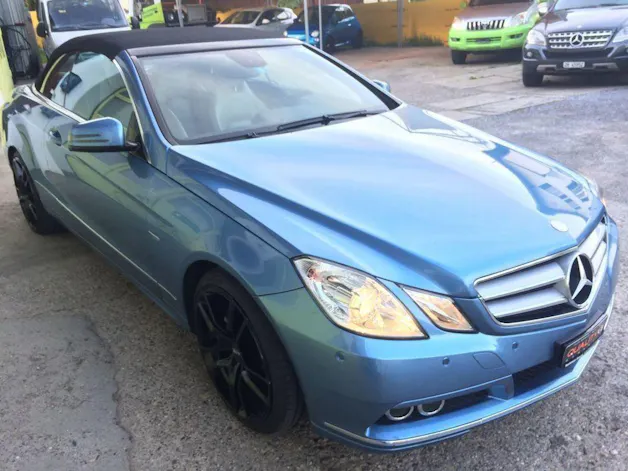 Mercedes-Benz E 200 CGI BlueEF Cabriolet