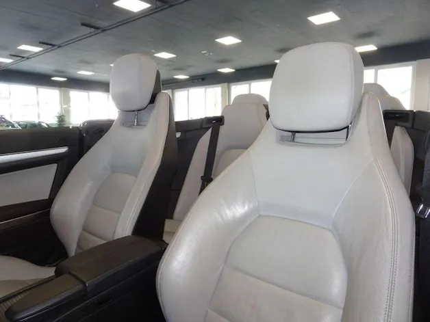 Mercedes-Benz E 200 CGI BlueEF Cabriolet