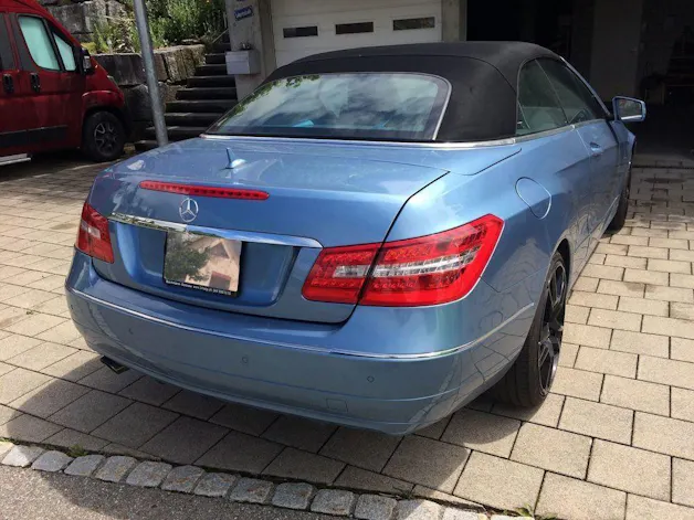 Mercedes-Benz E 200 CGI BlueEF Cabriolet