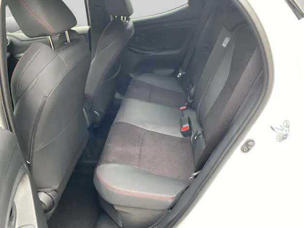 Toyota Yaris 1.5 VVT-i HSD GR Sport