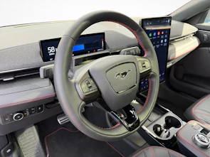 image du véhicule FORD Mustang Mach-E Premium AWD