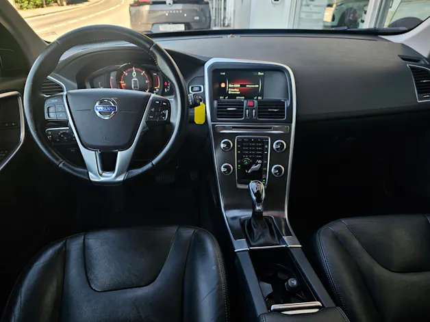VOLVO XC60 2.4 D4 Summum AWD S/S
