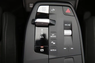 https://vehicle.imgix.net/4384168/372ab34b-e398-41c9-bd54-117fa785e5a1.jpg