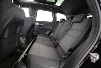 https://vehicle.imgix.net/4384168/6d9ed949-7ea9-478b-a6fd-821677ef0f1e.jpg