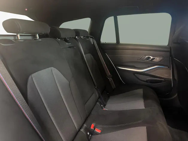 BMW 330e xDrive SAG Touring