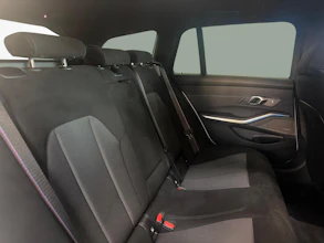 https://vehicle.imgix.net/4384182/150a16dc-0600-4965-8e31-89352bbf79d6.jpg