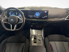 Fahrzeugbild BMW 330e xDrive SAG Touring