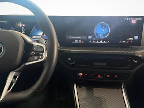 Fahrzeugbild BMW 330e xDrive SAG Touring