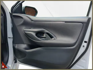Toyota Yaris 1.5 VVT-i HSD Trend