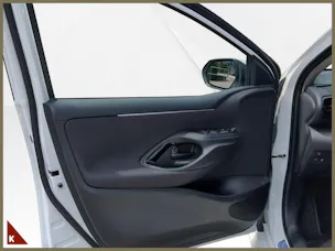 Toyota Yaris 1.5 VVT-i HSD Trend