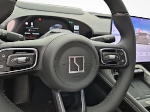 https://vehicle.imgix.net/4384194/5cf5a0cb-f321-45e1-8cdb-c6f78533c695.jpg